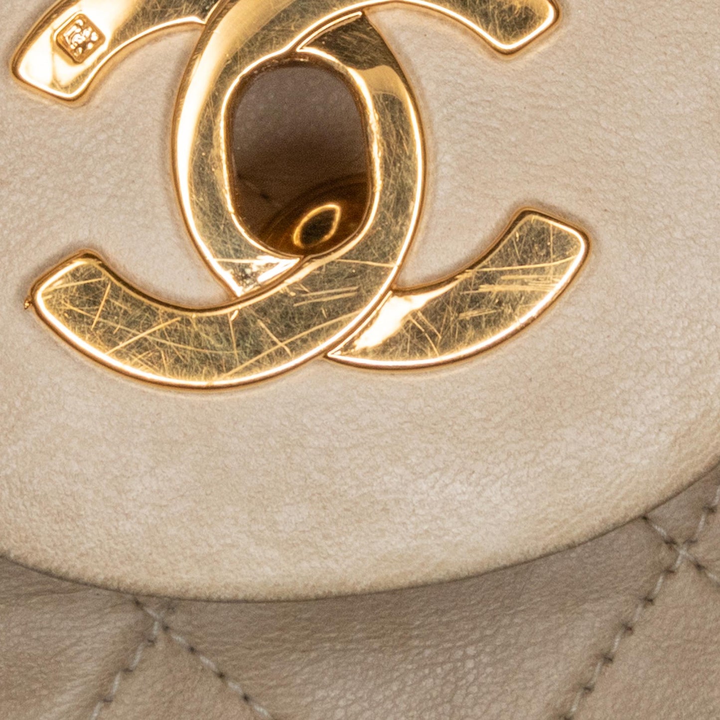 Chanel Small Classic Lambskin Double Flap (SHG-dmJ7nr)