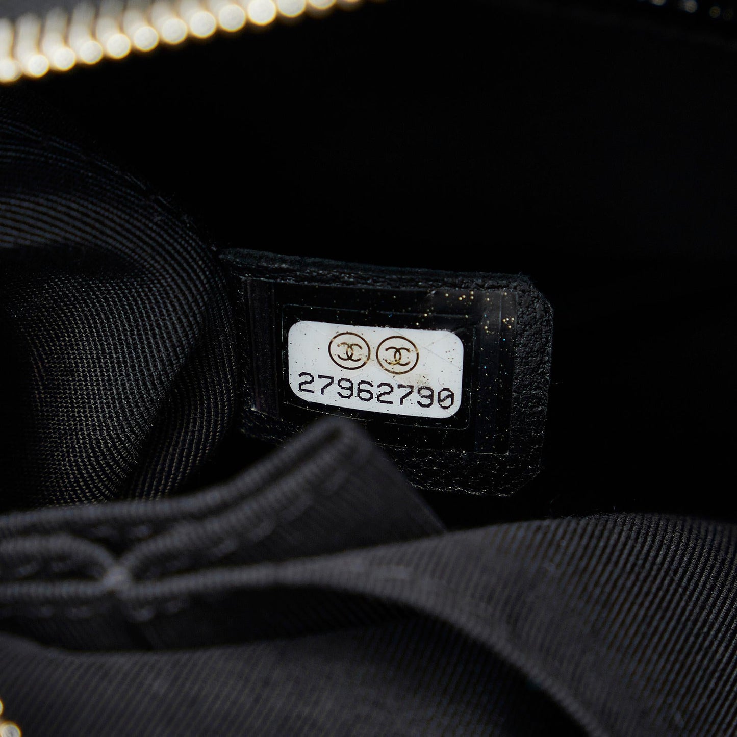 Chanel Small Painted Knit Gabrielle Crossbody Bag (SHG-o8pm25)