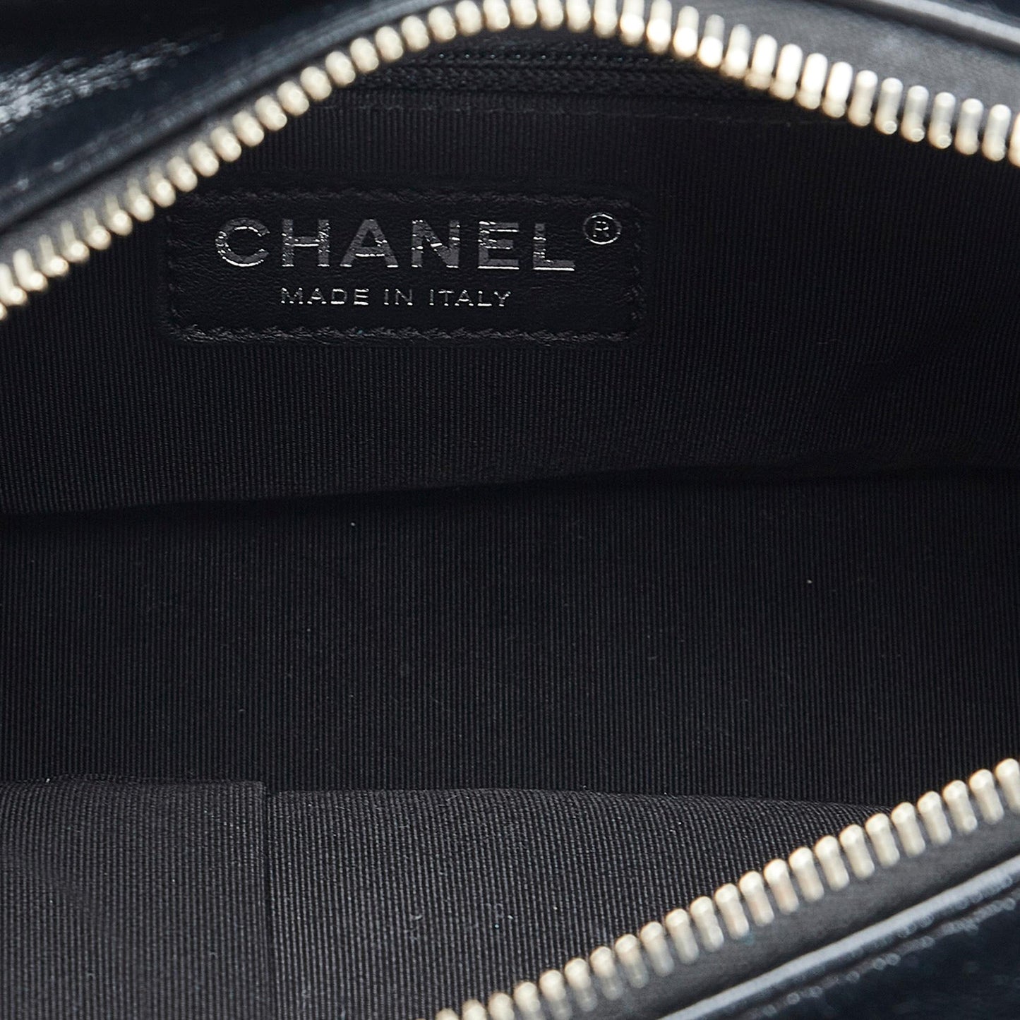 Chanel Small Painted Knit Gabrielle Crossbody Bag (SHG-o8pm25)