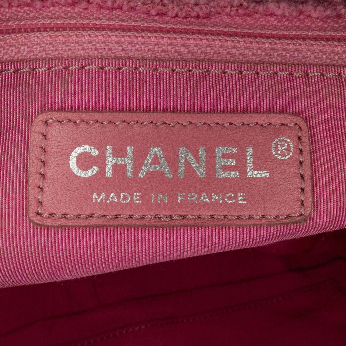 Chanel Tweed Mademoiselle Lock Crossbody (SHG-PQp9XU)