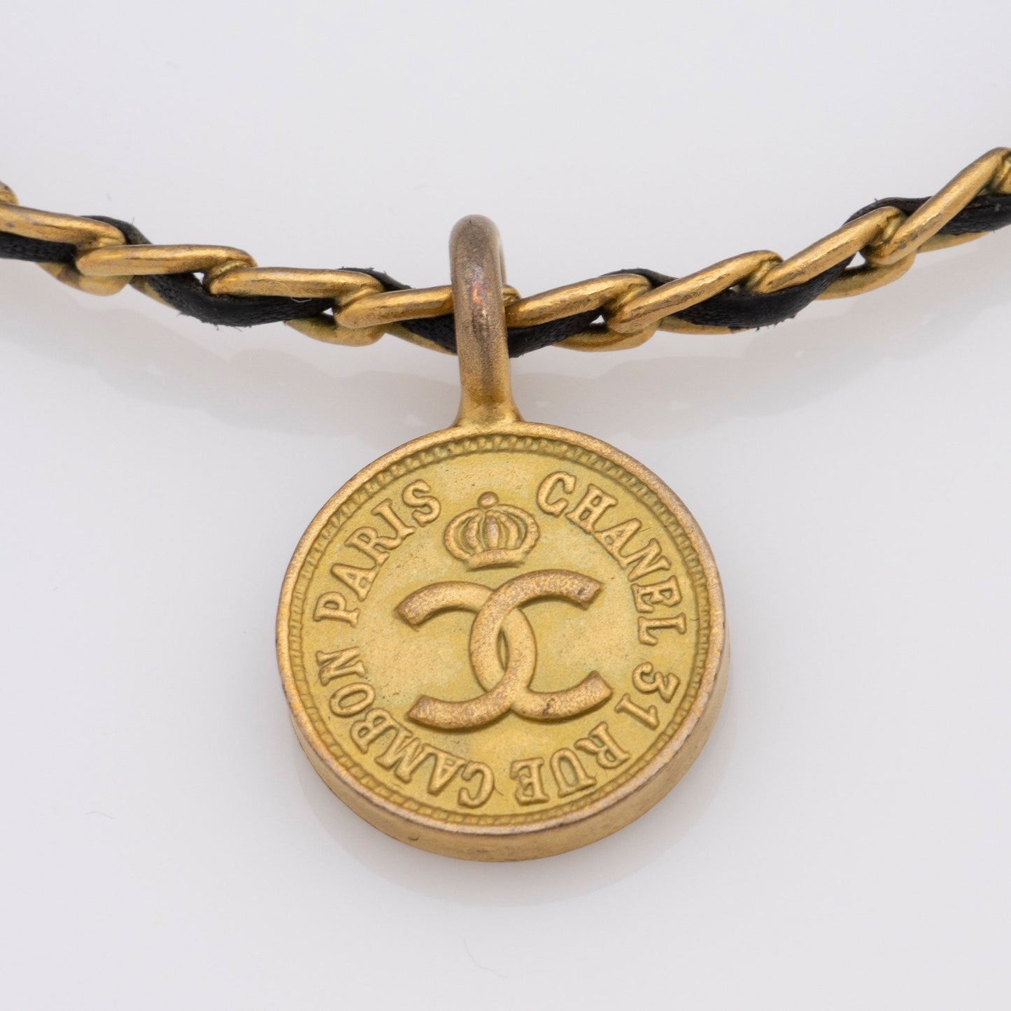Chanel Vintage Metal Leather Chain CC Medallion Bracelet (SHF-HvvYpL)
