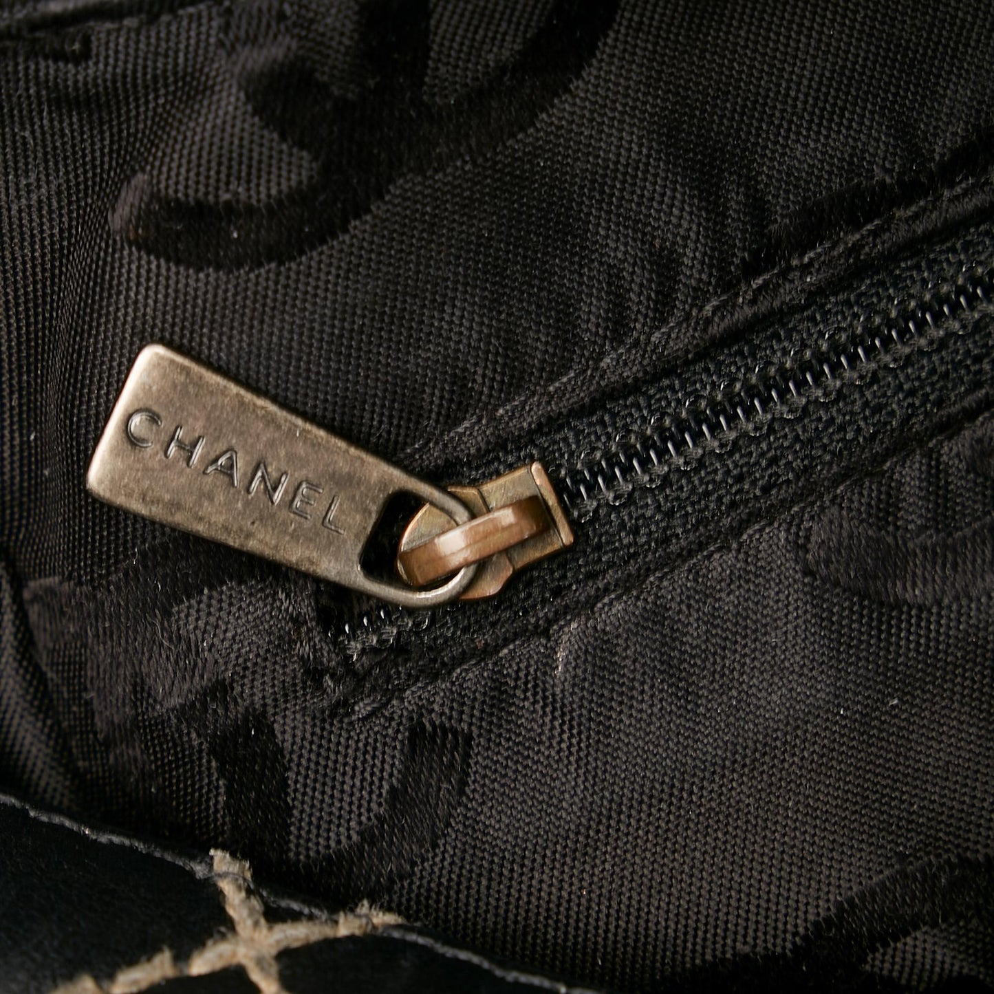 Chanel Wild Stitch Leather Handbag (SHG-28370)