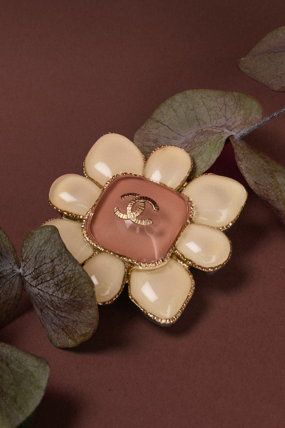 CHANEL Gripoix Brooch Pink FW 2016