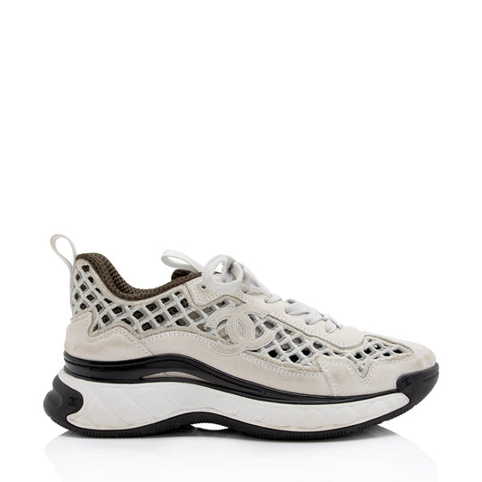 Chanel Suede Calfskin Embroidered CC Sneakers - Size 8 / 38 (SHF-22982)