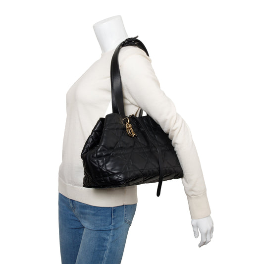 Christian Dior 2023 Black Macrocannage Calfskin Leather Medium Toujours Bag