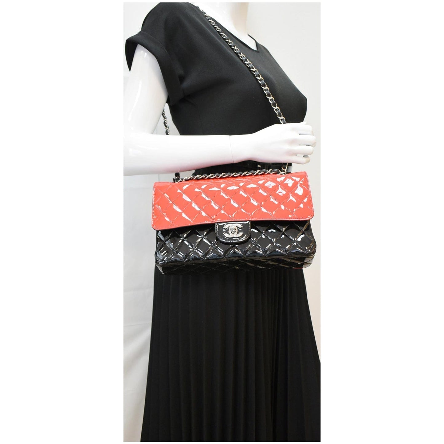 Luxury Chanel Medium Double Flap Quilted Patent Leather Shoulder Bag Black/Red