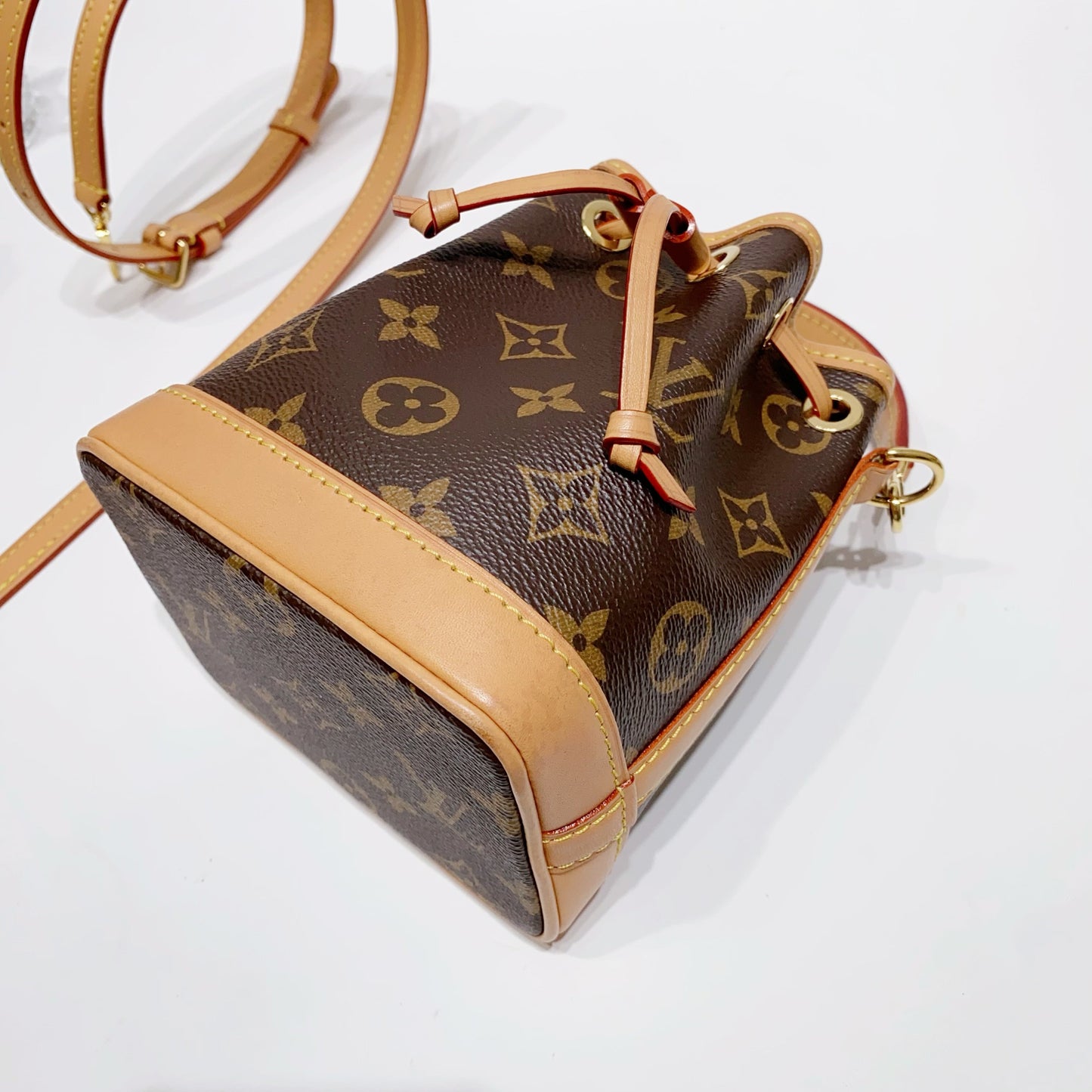 No.4250-Louis Vuitton Nano Noe