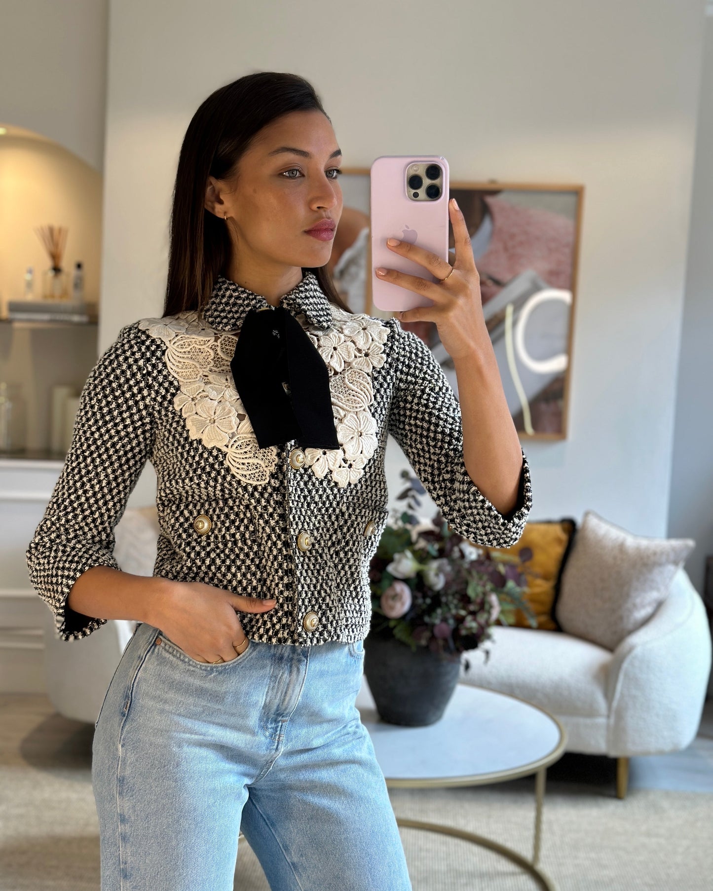 Luxury Gucci Black and White Tweed Jacket with Lace Detail and GG Buttons Size IT 36 (UK 4)