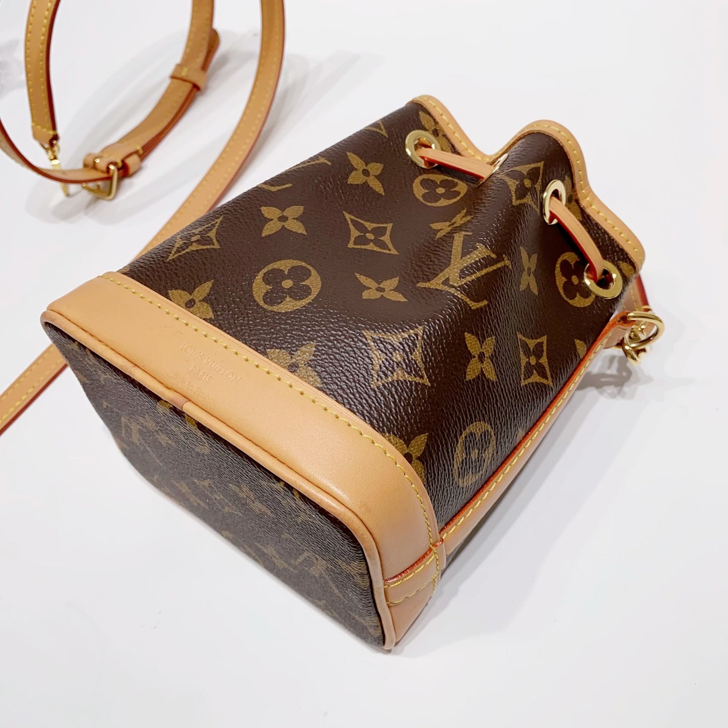 No.4250-Louis Vuitton Nano Noe