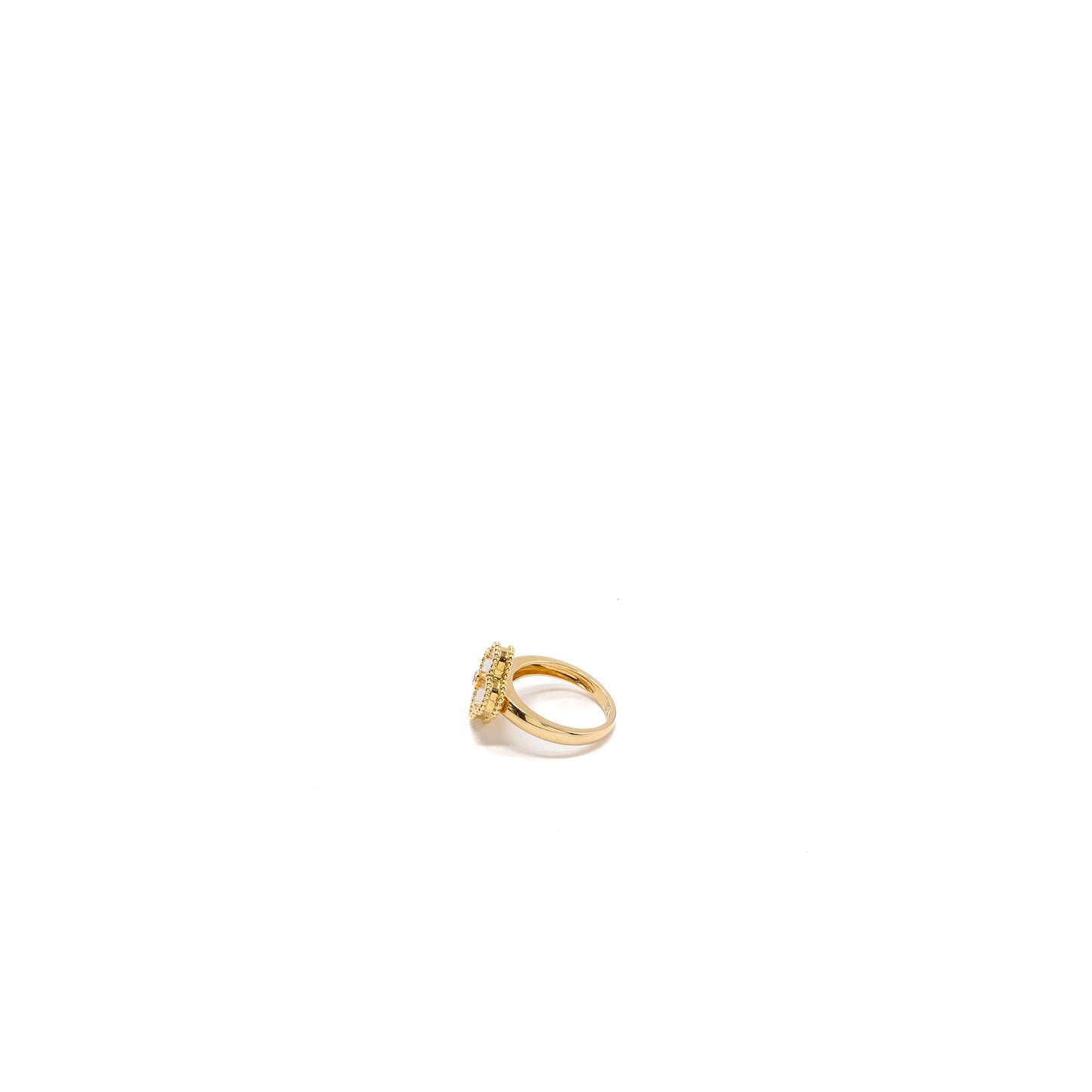 Van cleef and arpels Size 54 vintage Alhambra ring mother of pearl, yellow gold