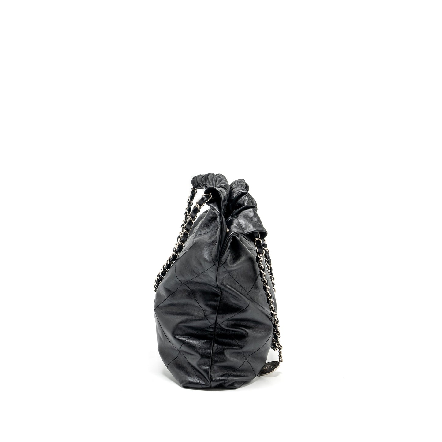 Chanel medium 22 bag Calfskin Black SHW (Microchip)