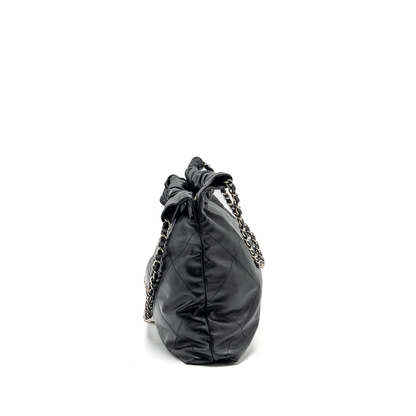 Chanel medium 22 bag Calfskin Black SHW (Microchip)