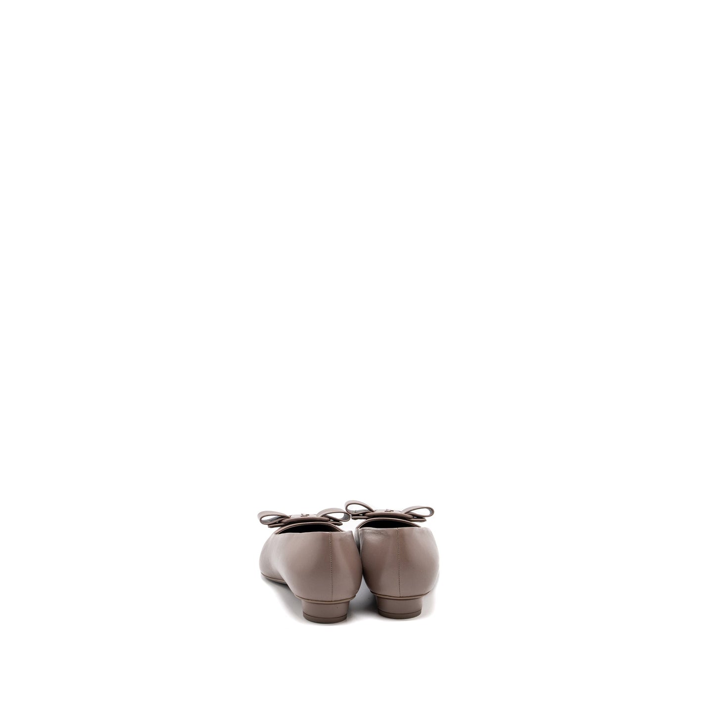 Ferragamo Size 7 Viva Ballerinas Nappa Calfskin Grey