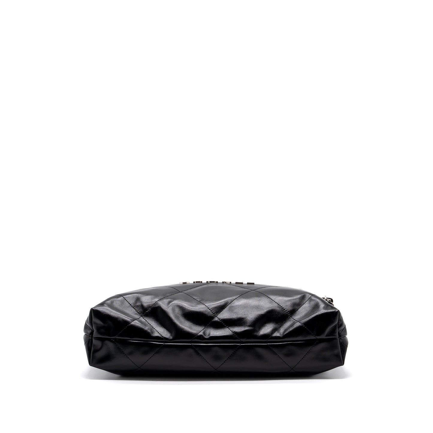 Chanel medium 22 Bag shiny calfskin black SHW (Microchip)