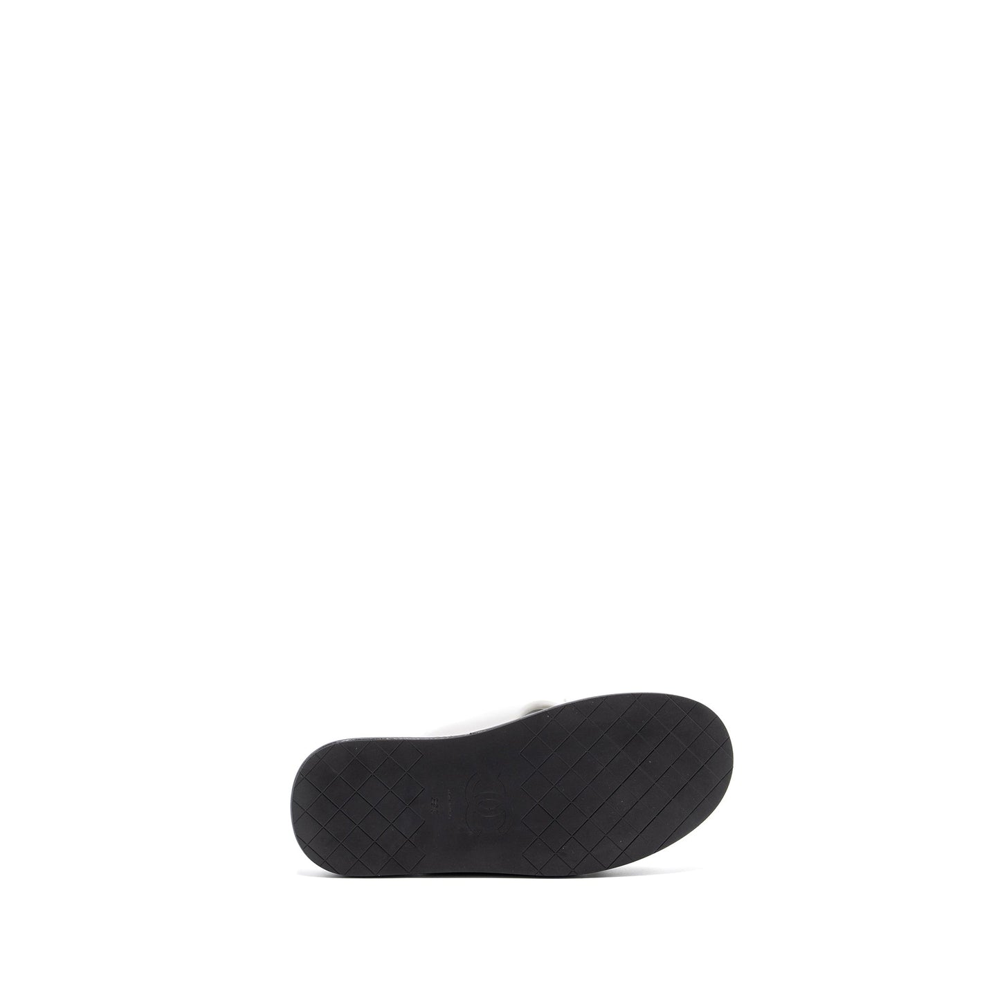 Chanel Size 39 Quilted Sandal Lambskin White/Black LGHW