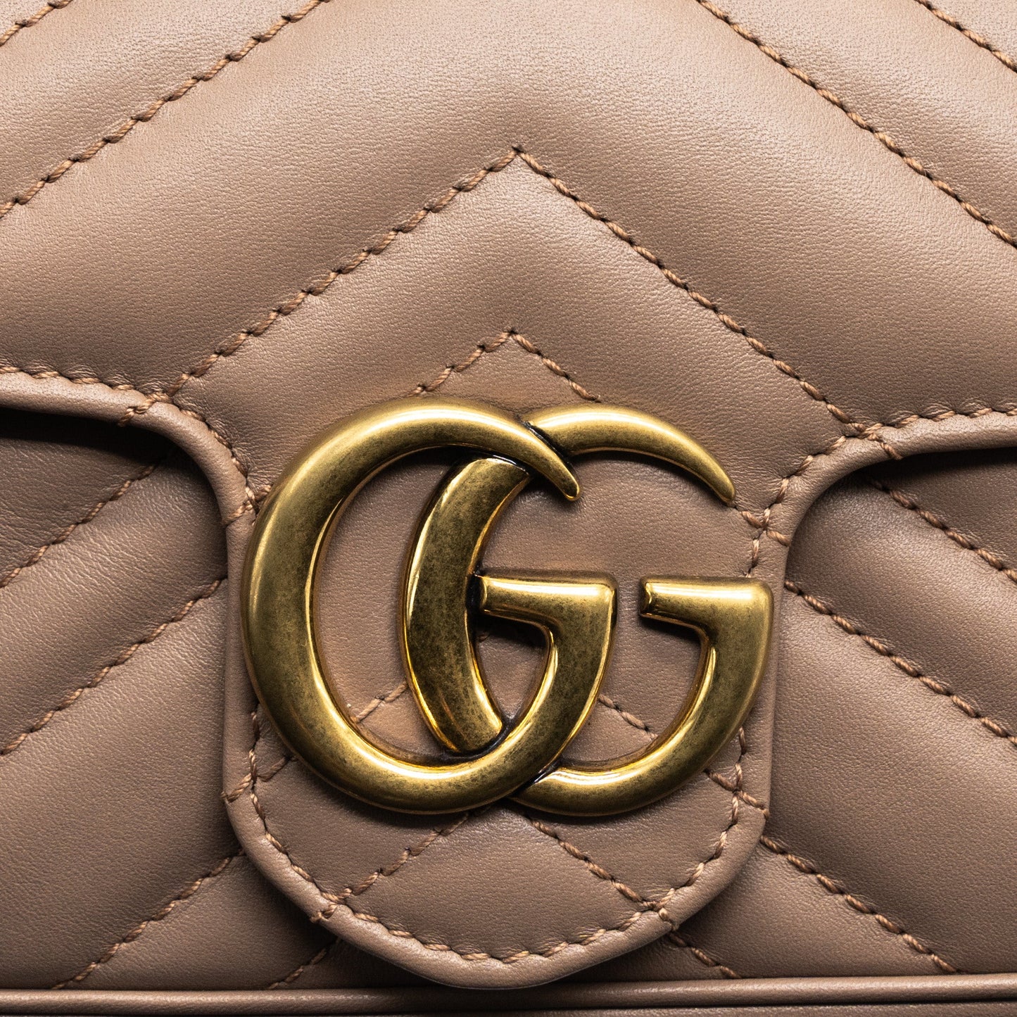 Gucci super mini GG Marmont bag calfskin beige GHW
