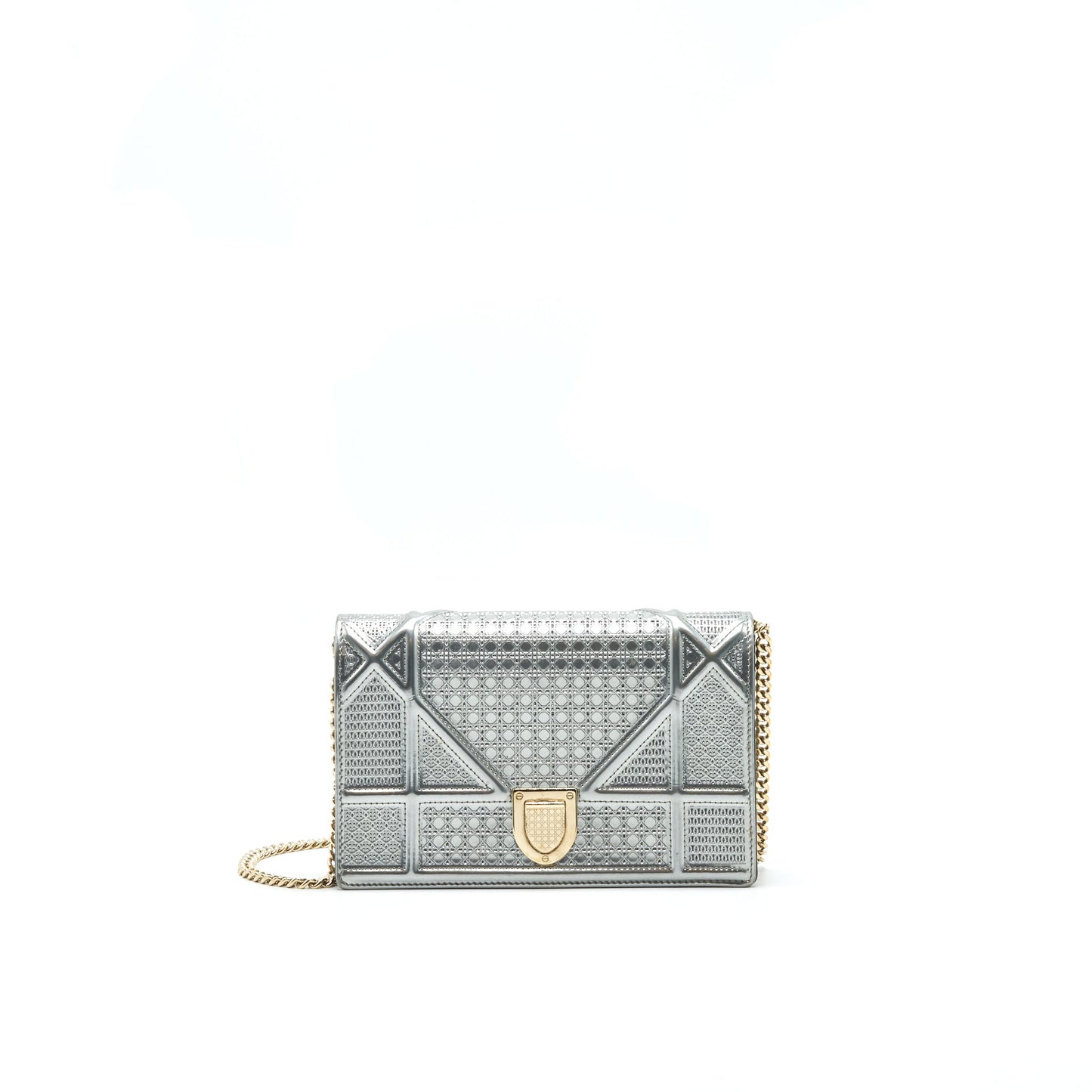 Luxury Dior Luxury Diorama Wallet on Chain Metallic Silver GHW