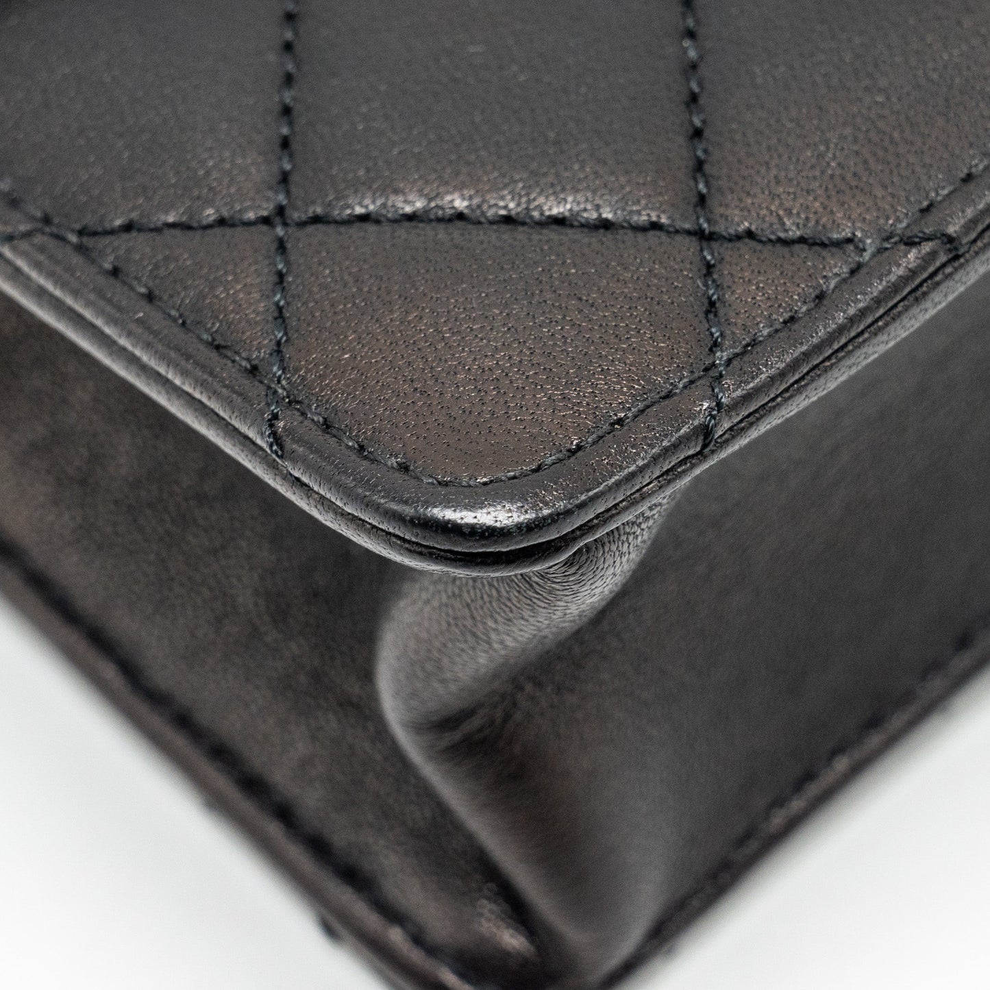 Chanel Vertical Pearl flap bag goatskin black GHW