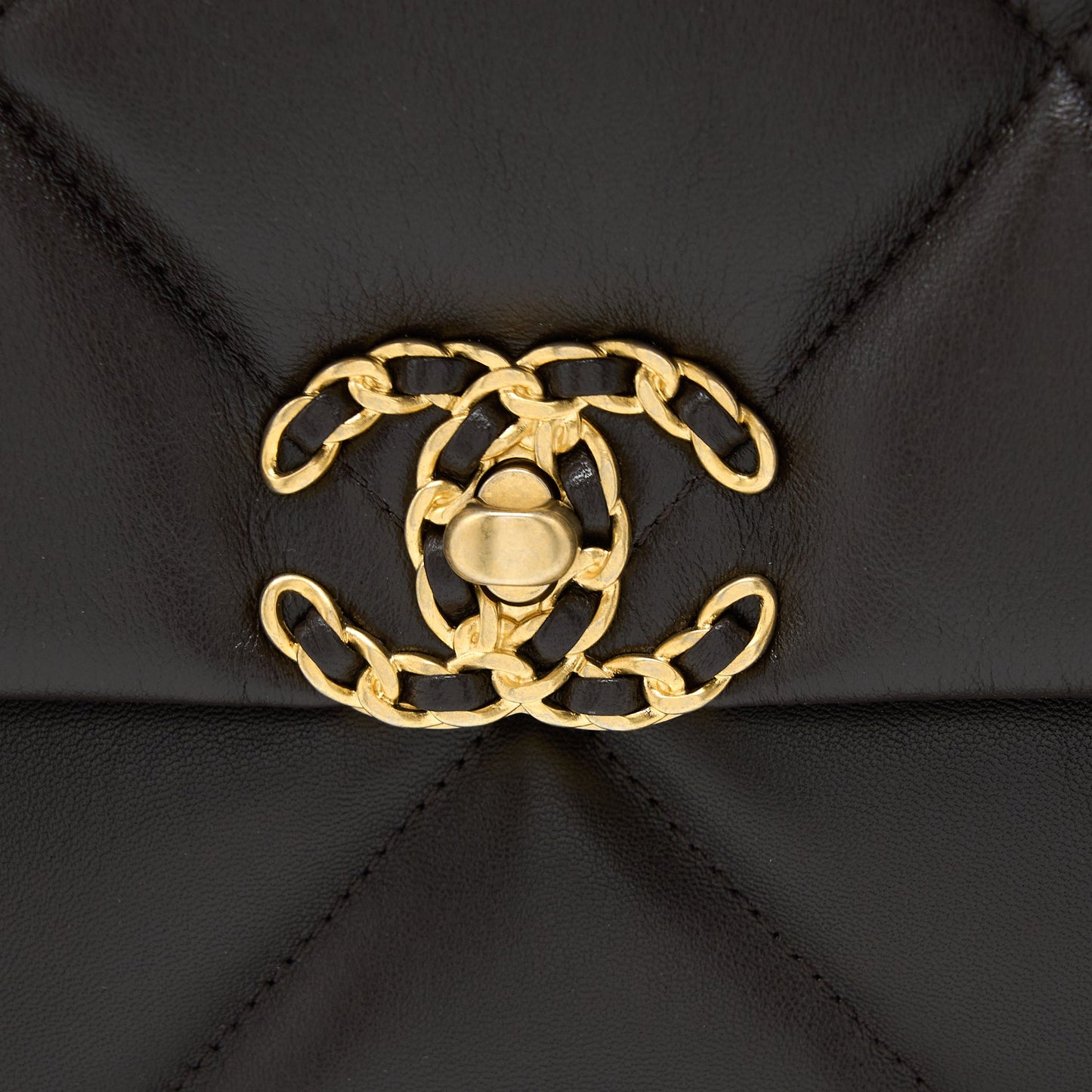 Chanel 21A Maxi 19 Flap Bag Lambskin Dark Brown Multicolour Hardware (Microchip)