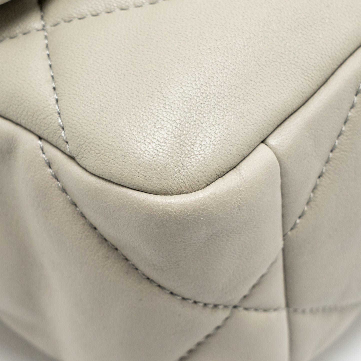 Chanel Small 19 Bag Lambskin Light Grey Multicoloured Hardware (microchip)