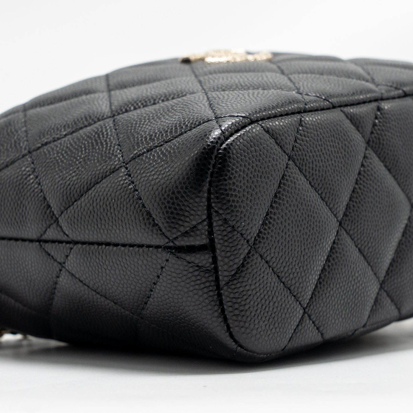 Chanel 25c Detail CC Logo Quilted Hobo Bag caviar black LGHW (microchip)