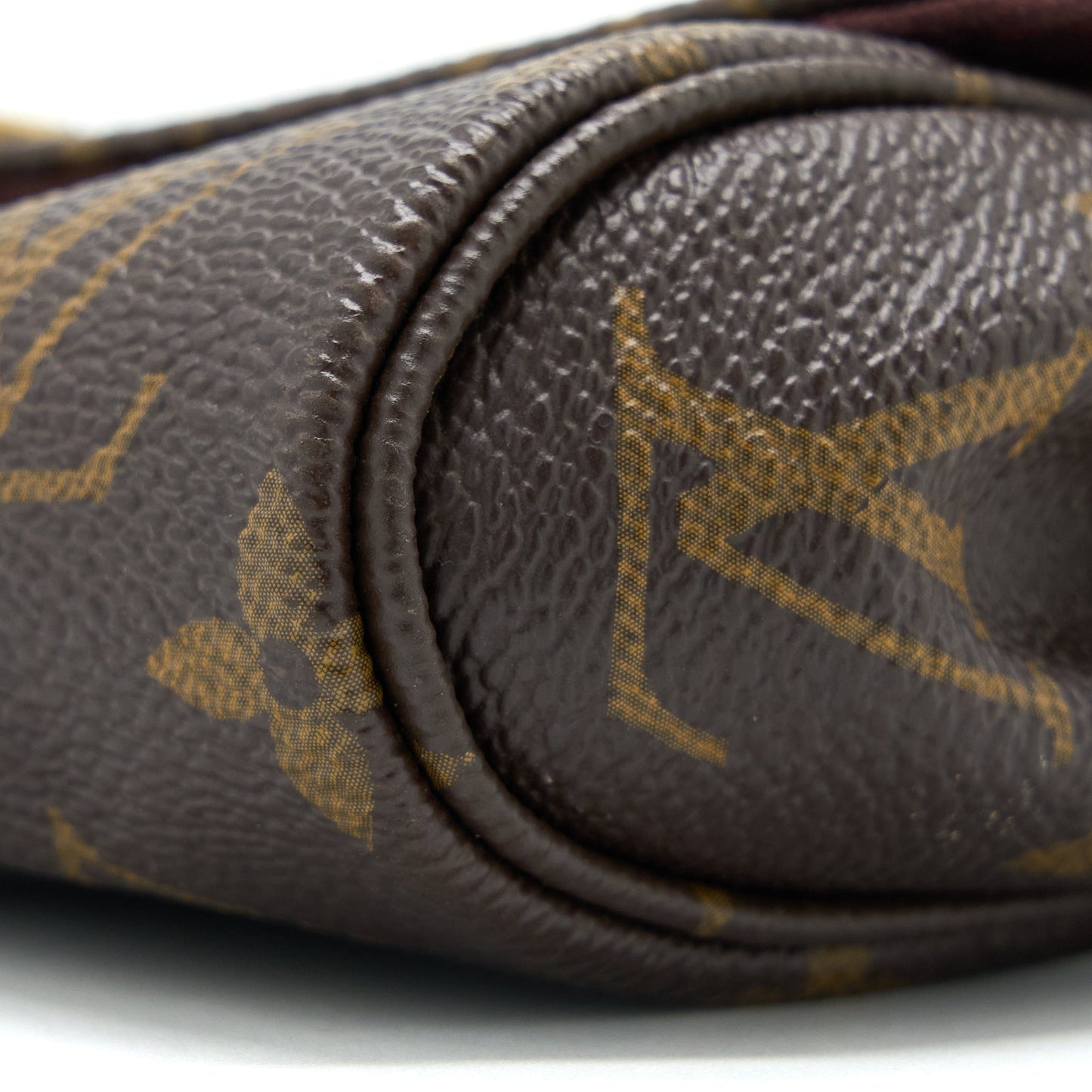 Louis Vuitton Favorite PM Monogram Canvas GHW