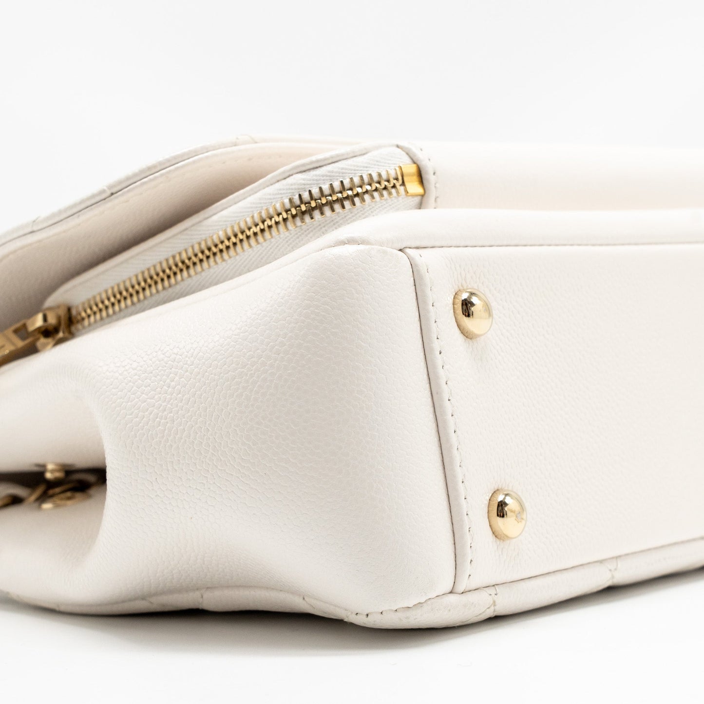 Chanel Medium Business Affinity Caviar White LGHW