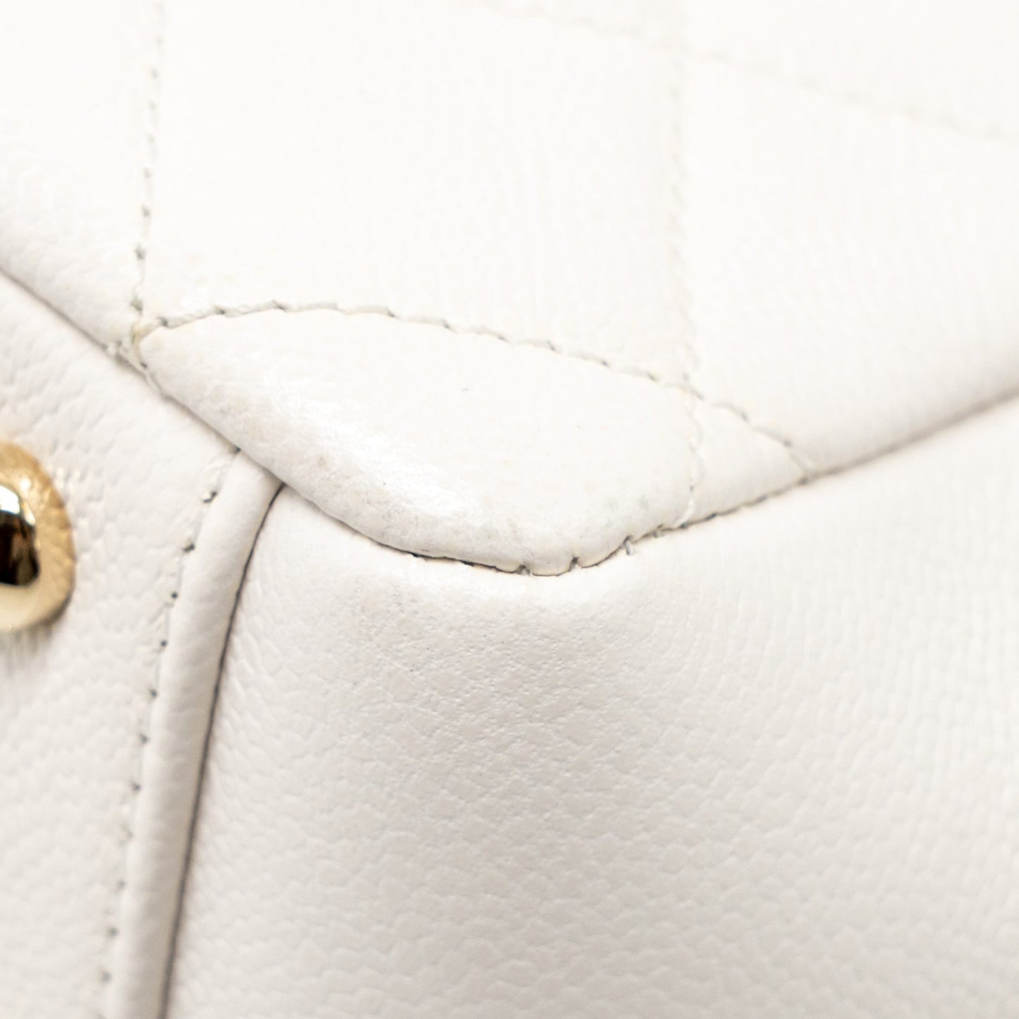 Chanel Medium Business Affinity Caviar White LGHW