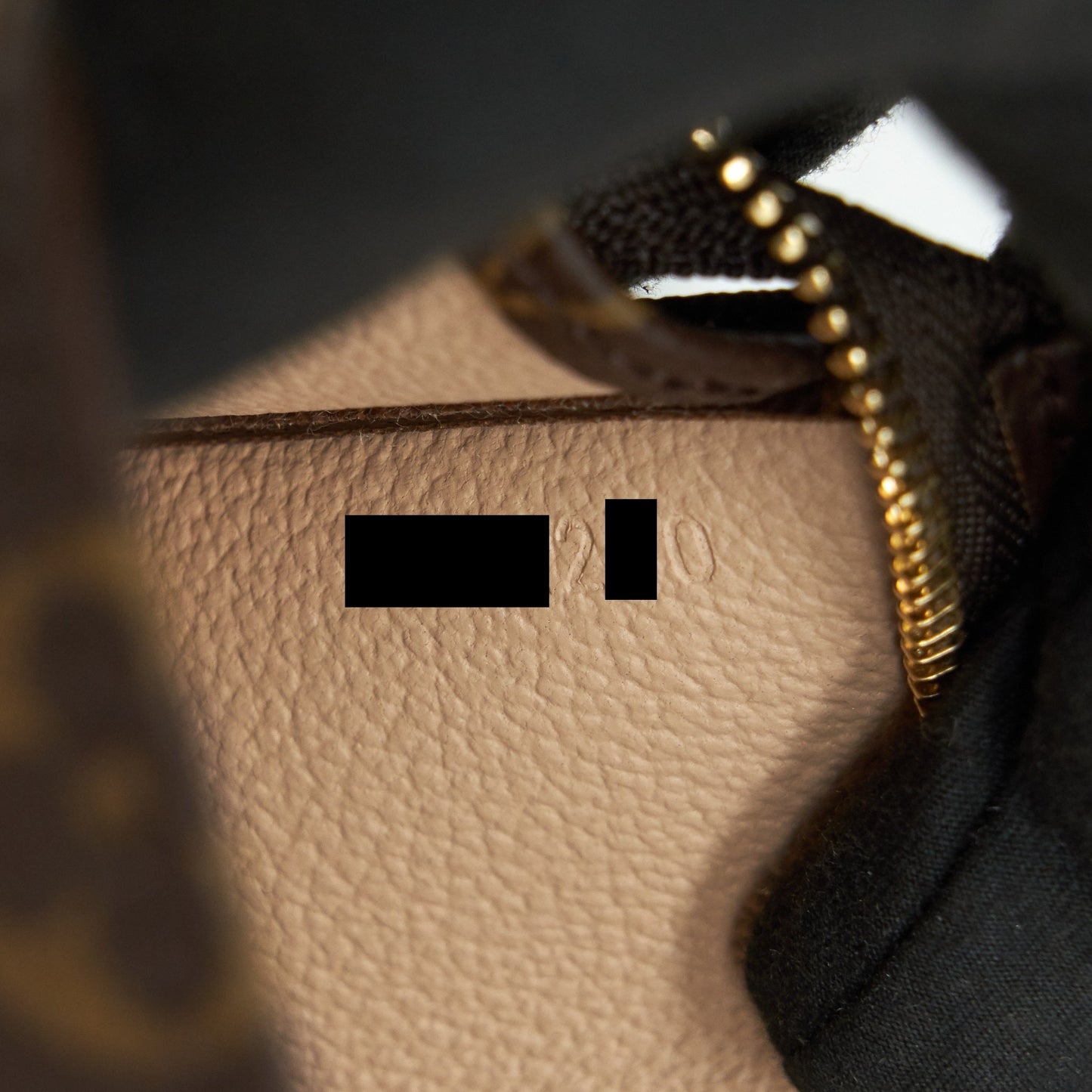 Louis Vuitton Toiletry Pouch Size 15 in Monogram
