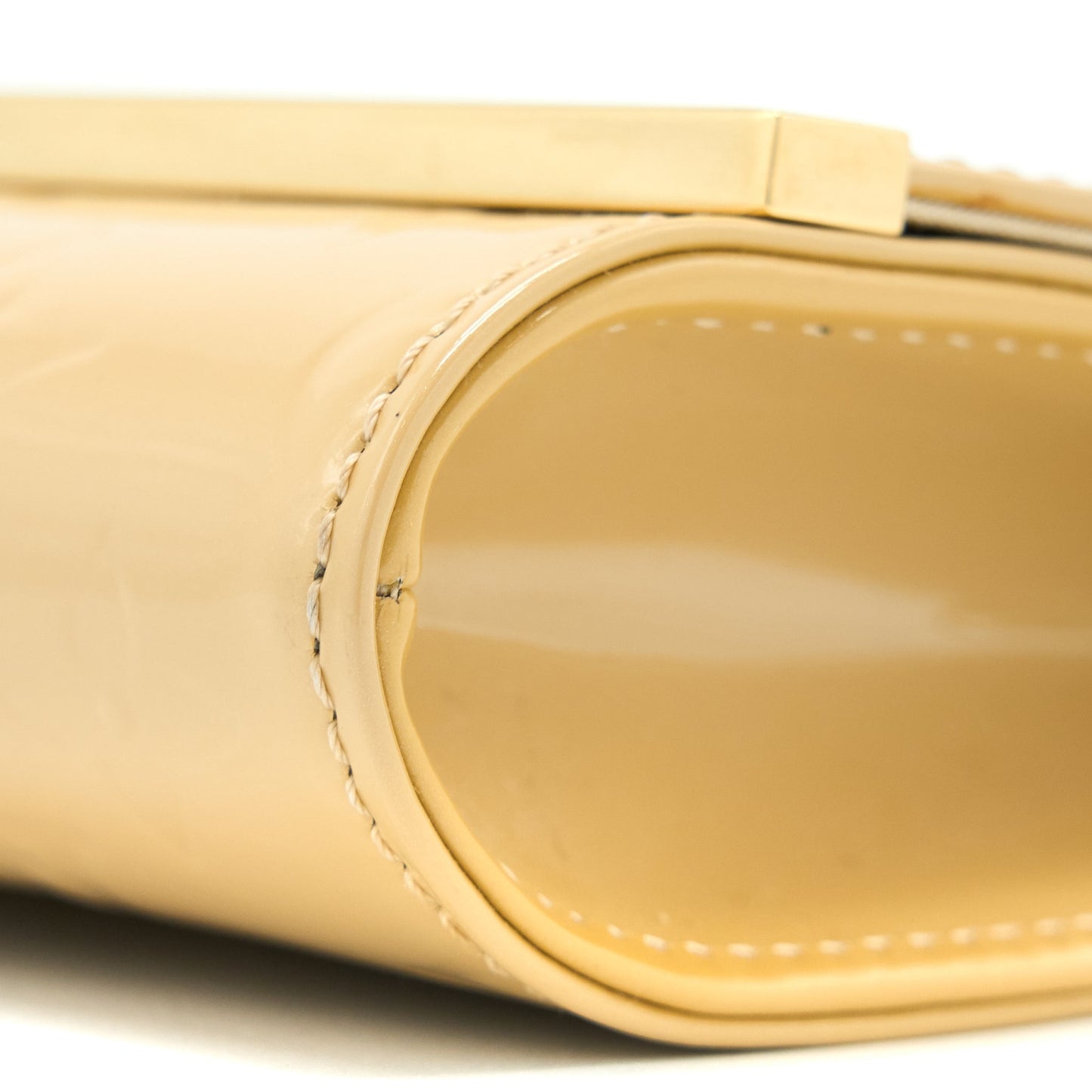 Louis Vuitton Ana Vernis Clutch With Chain Patent Beige GHW