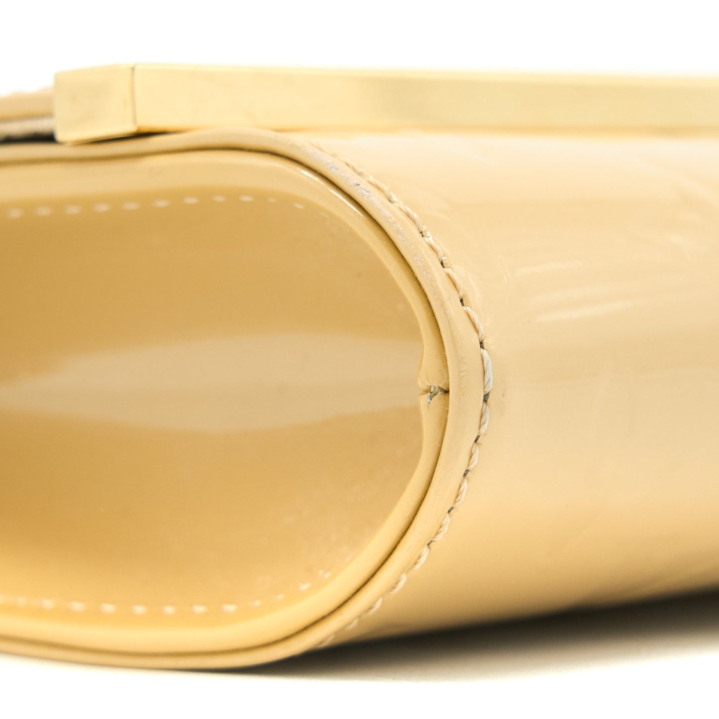 Louis Vuitton Ana Vernis Clutch With Chain Patent Beige GHW