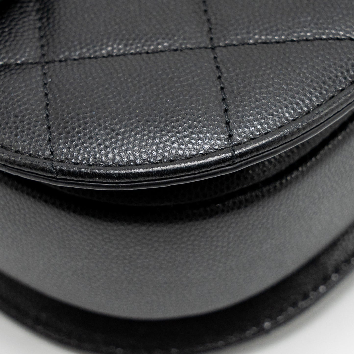 Chanel 22b Round Messenger bag Caviar Black GHW (microchip)
