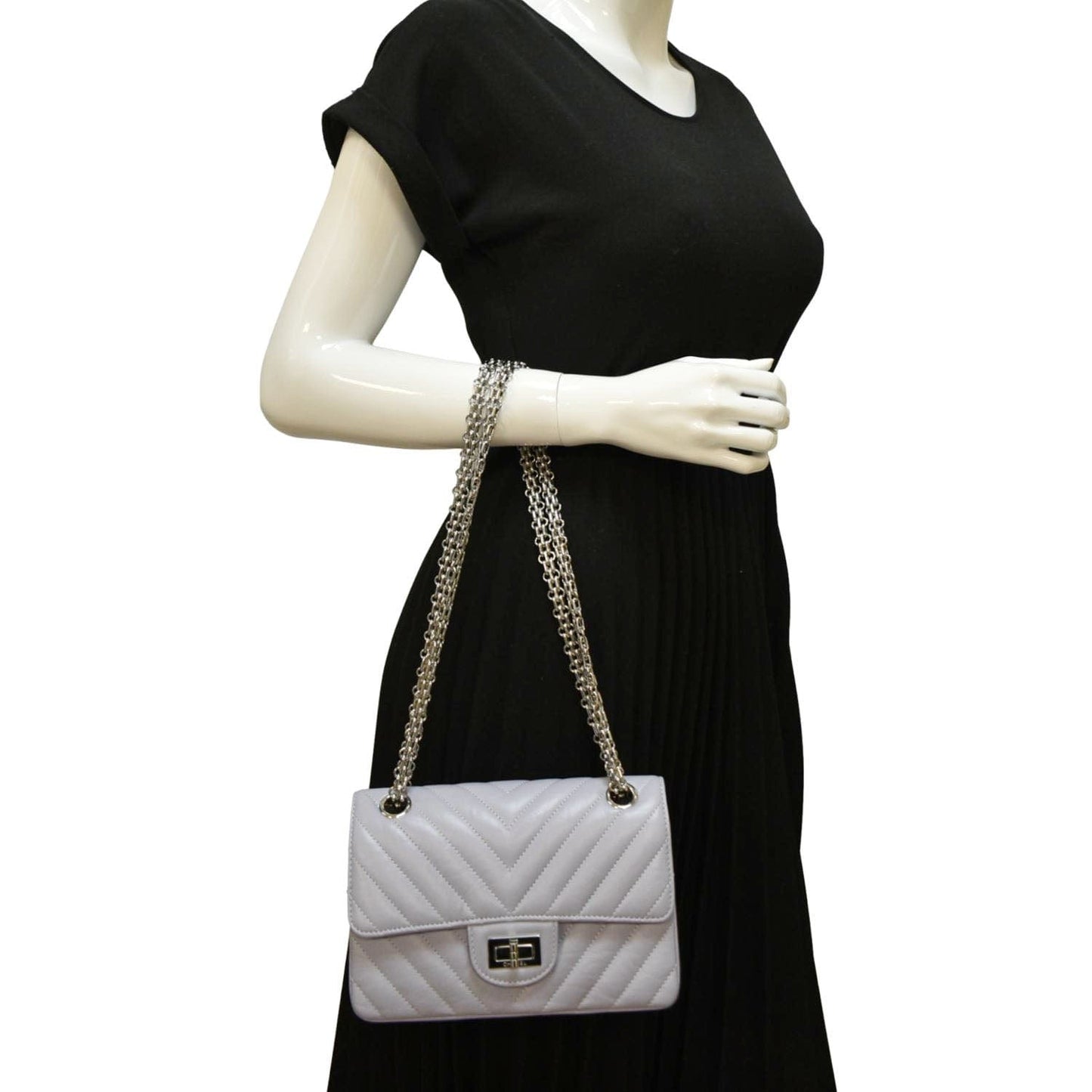 Luxury Chanel Reissue Flap Aged Calfskin Shoulder Bag Light Purple