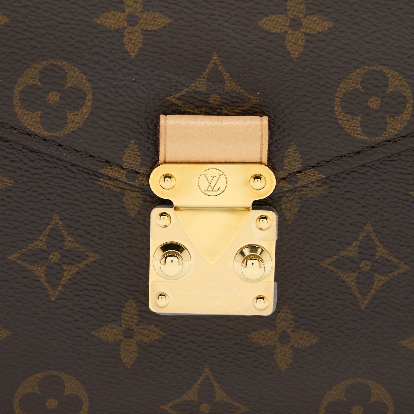Louis Vuitton Pochette Métis Monogram Canvas GHW