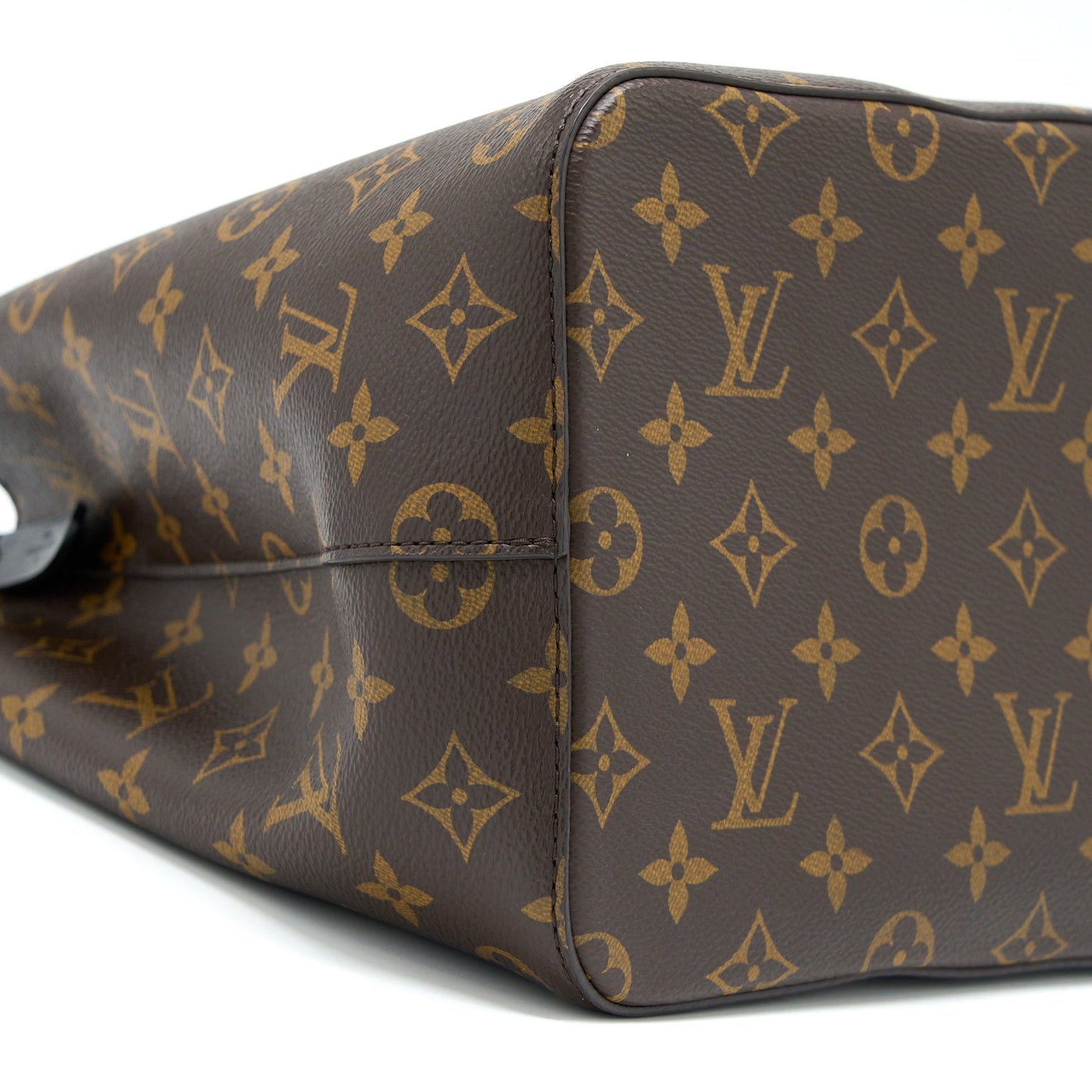 Louis Vuitton Neo Noe MM Monogram Canvas GHW