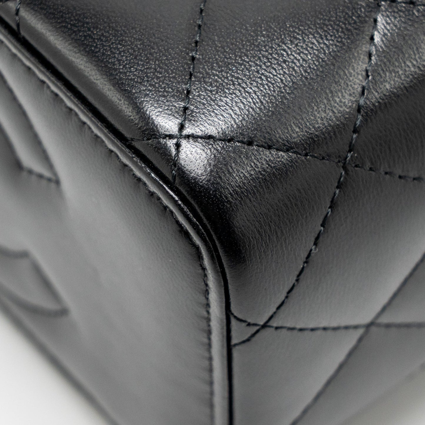 Chanel Long Vanity with Chain detail CC Logo Lambskin Black GHW(microchip)