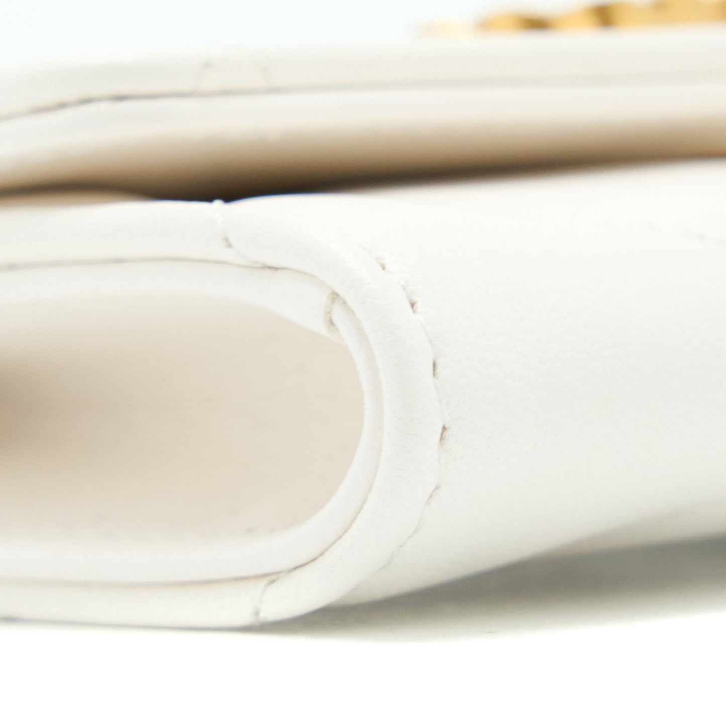 Chanel 19 Flap Card Holder Lambskin White Brushed GHW (Microchip)