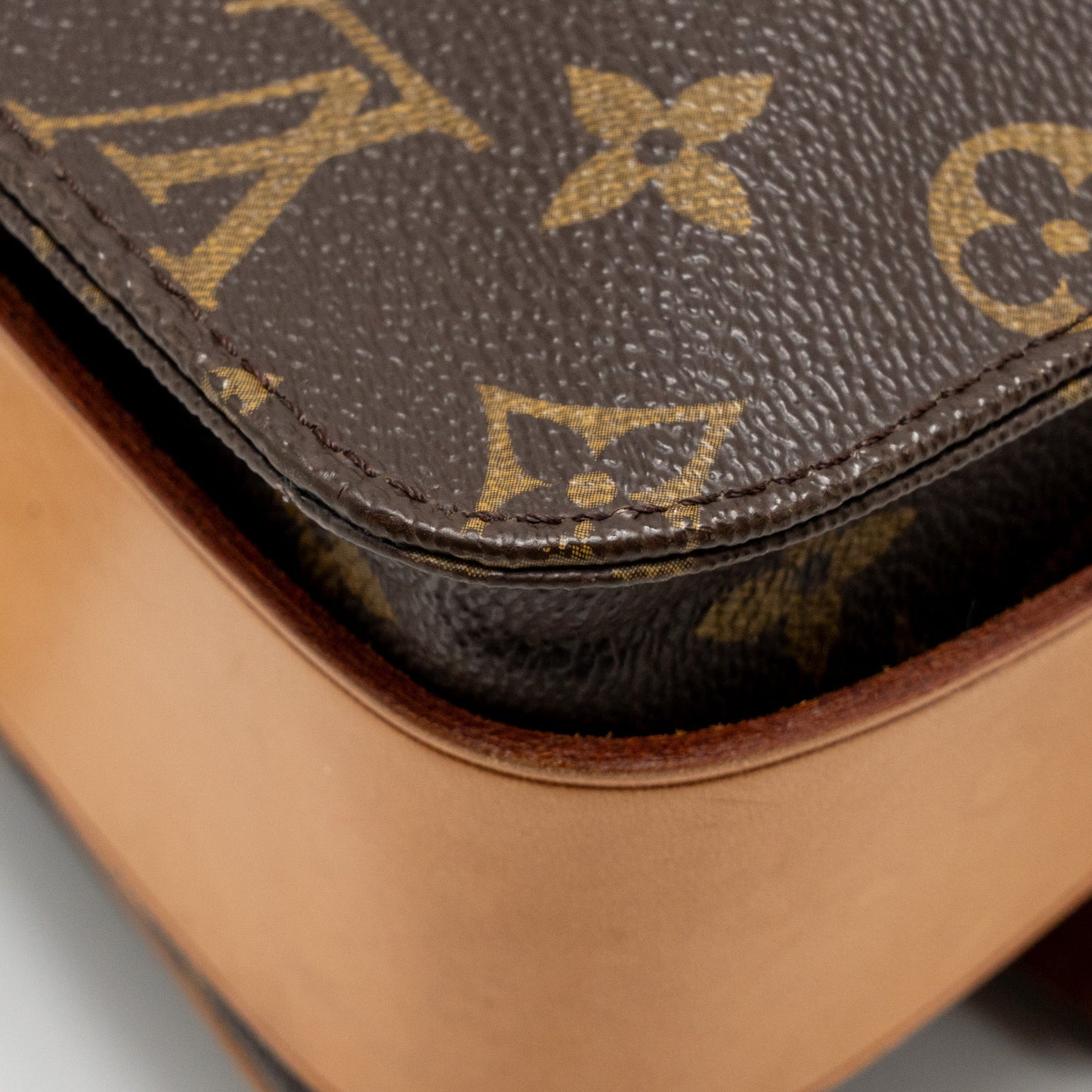 Louis Vuitton Vintage Messenger Crossbody Bag Monogram Canvas GHW