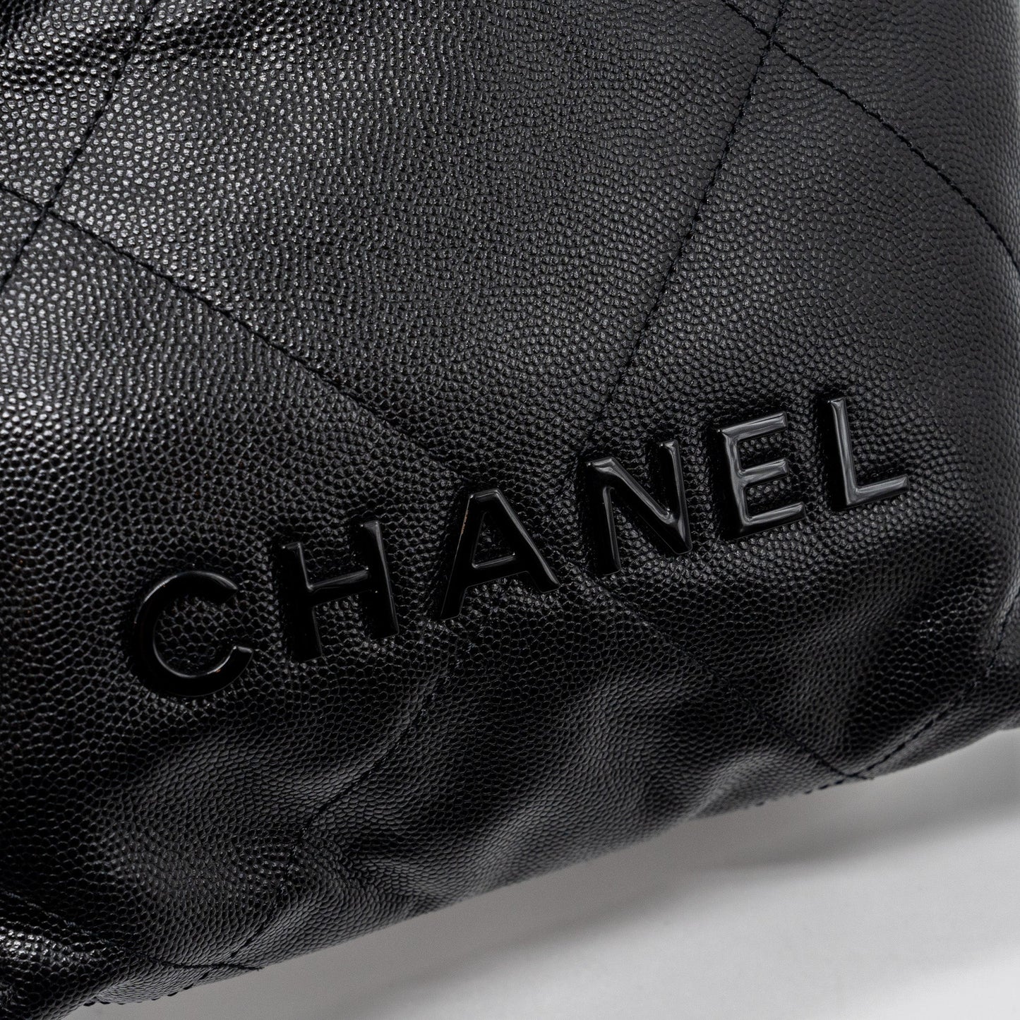 Chanel mini 22 bag caviar black GHW (microchip)