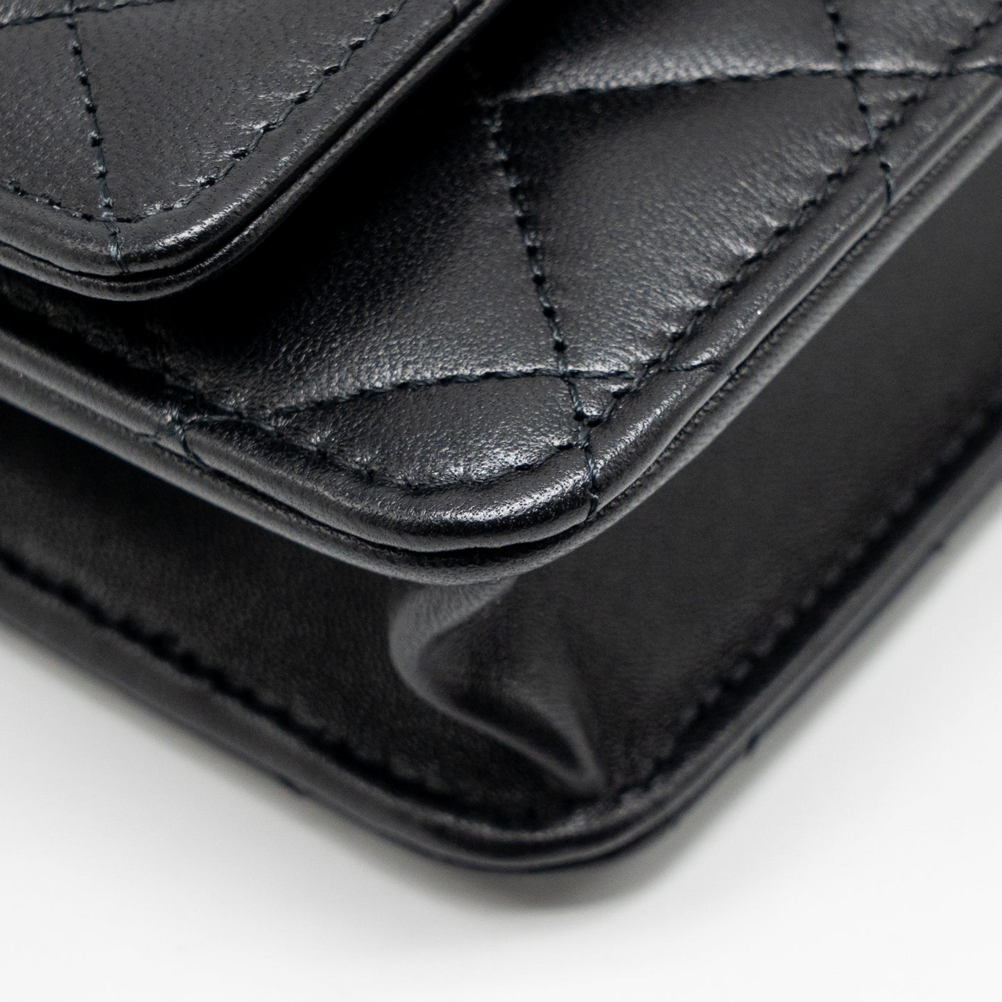 Chanel Trendy CC Wallet on Chain Lambskin Black LGHW (Microchip)