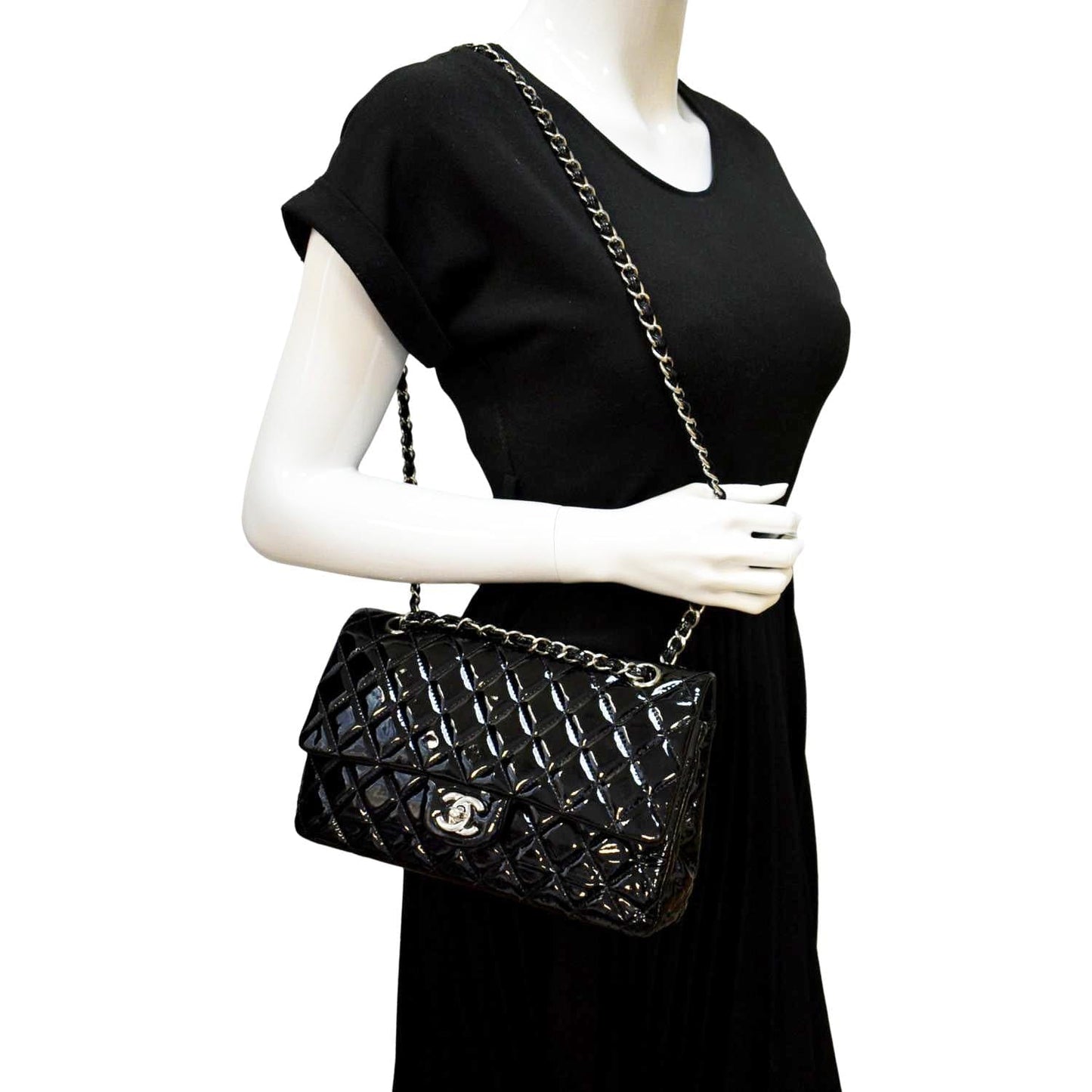 Luxury Chanel Classic Medium Double Flap Patent Leather Shoulder Bag Black