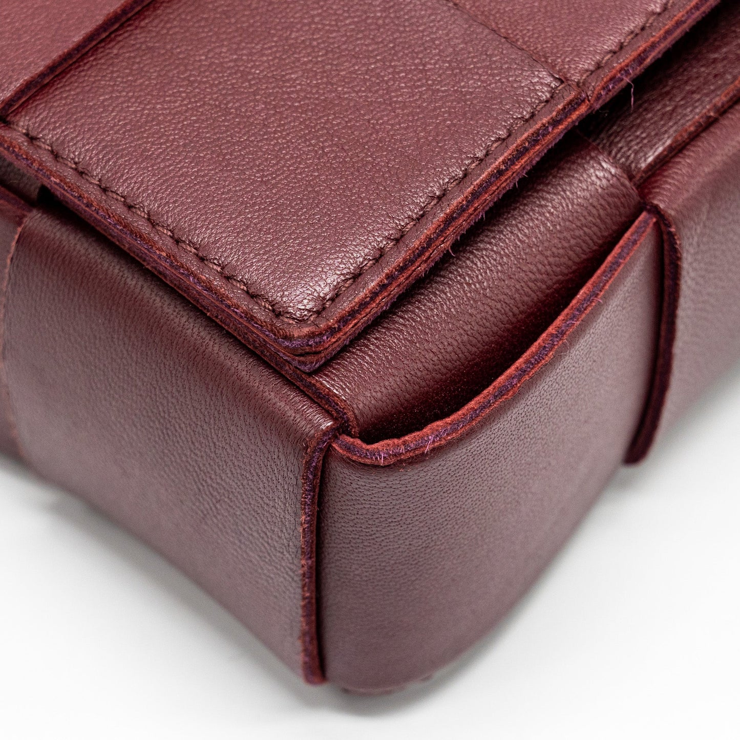 Bottega Veneta Classic Cassette Bag Lambskin Burgundy GHW