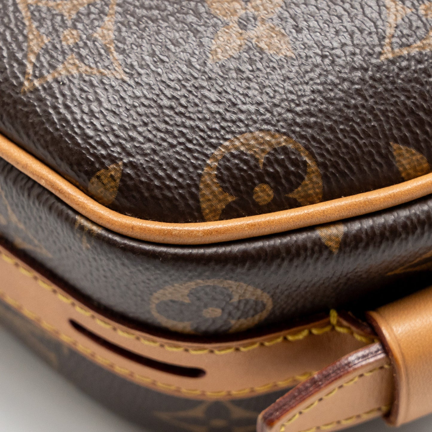 Louis Vuitton Boite Chapeau Souple MM Monogram Canvas GHW