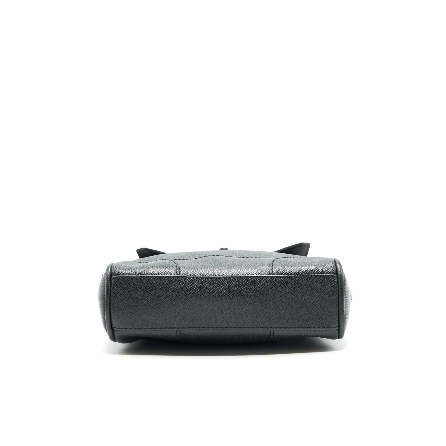 louis vuitton men's Messenger Bag in black