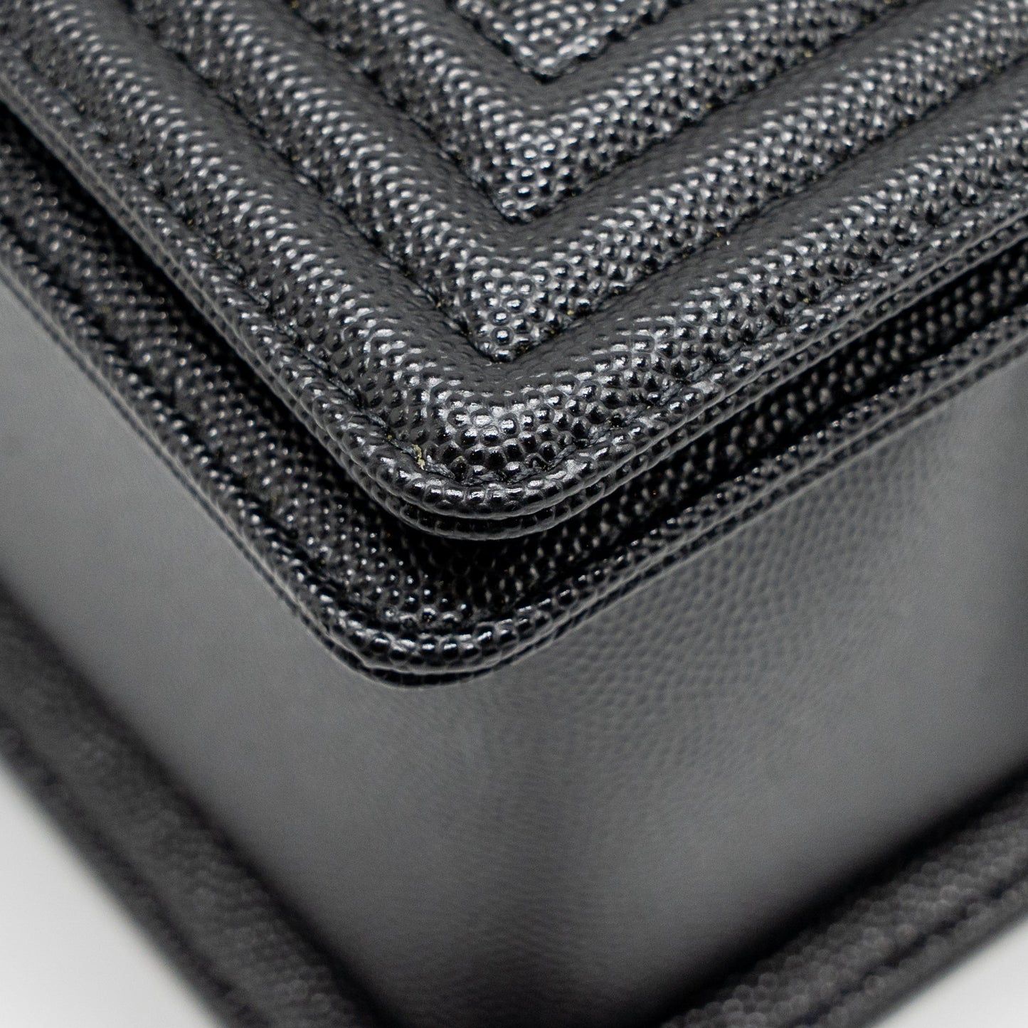 Chanel Medium Boy Bag Caviar Black GHW (microchip)