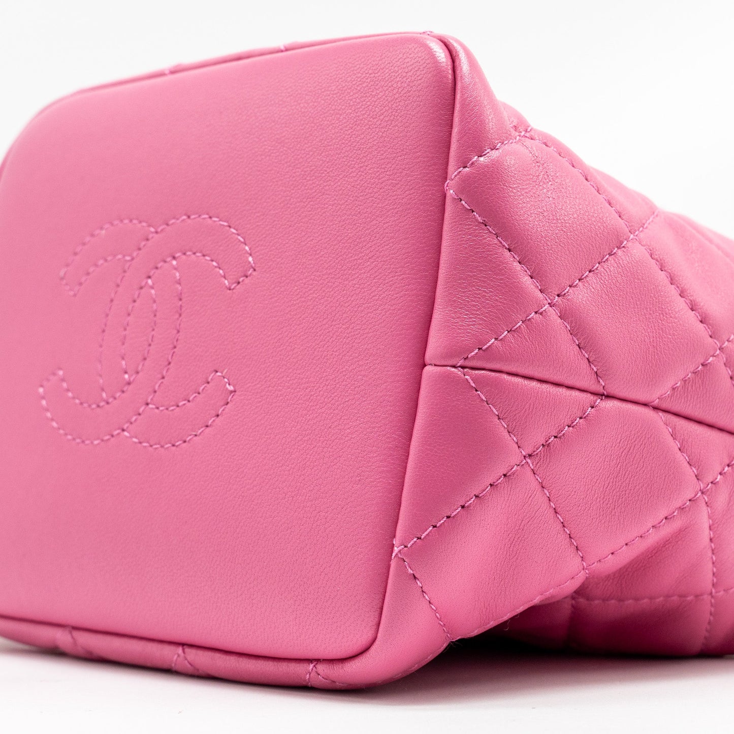 Chanel 20S Small Quilted hobo bag Lambskin Pink GHW