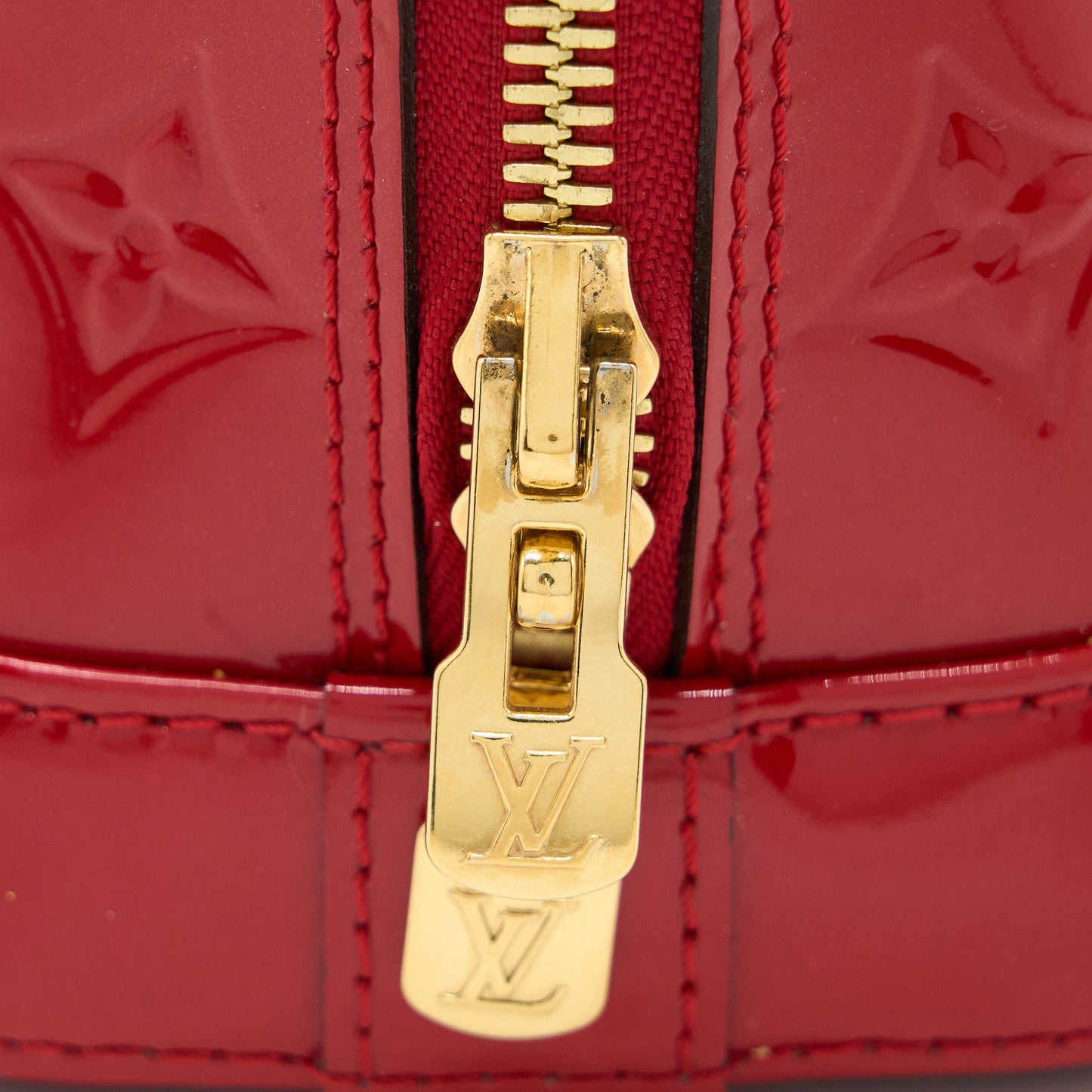 Louis Vuitton Alma BB Vernis Red GHW