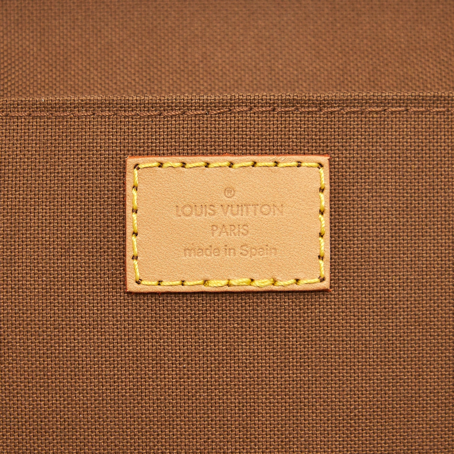 Louis Vuitton Petit Sac Plat in Monogram