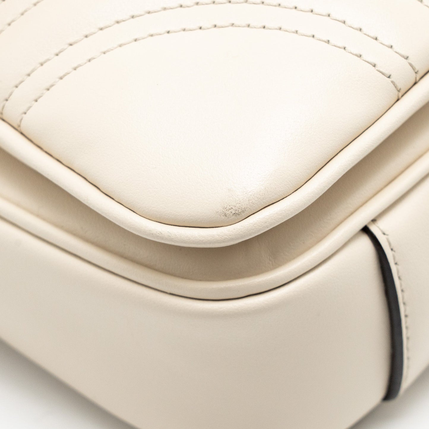 Gucci Medium GG Marmont Shoulder Bag White Matelasse Chevron Leather with White Hardware