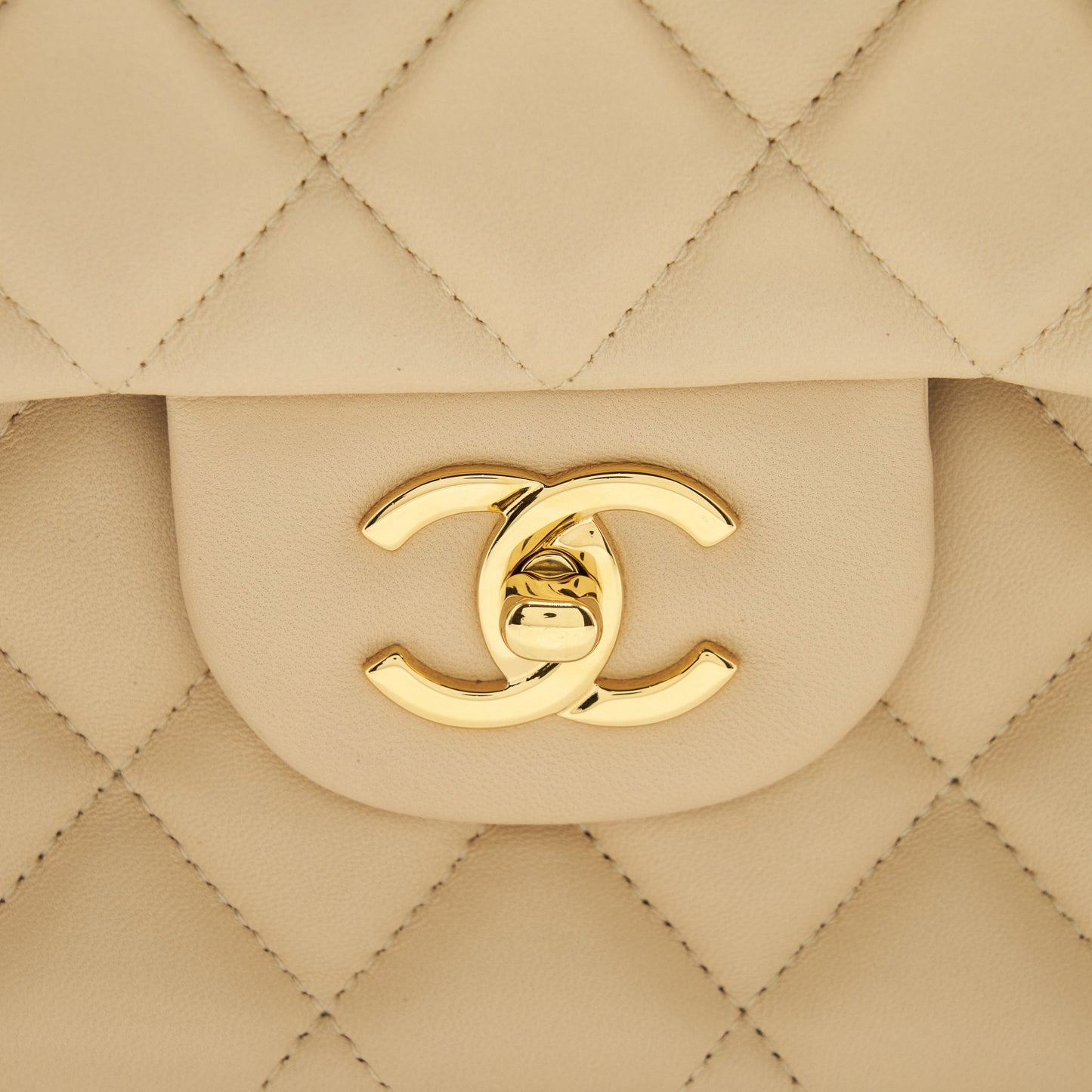 Chanel Jumbo Classic Double Flap Bag Lambskin Beige LGHW